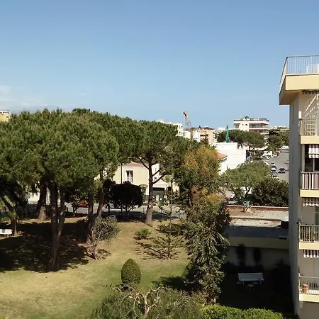 Apartment Heliotel Marine 4* Bord De Mer Apartment Saint-Laurent-du-Var